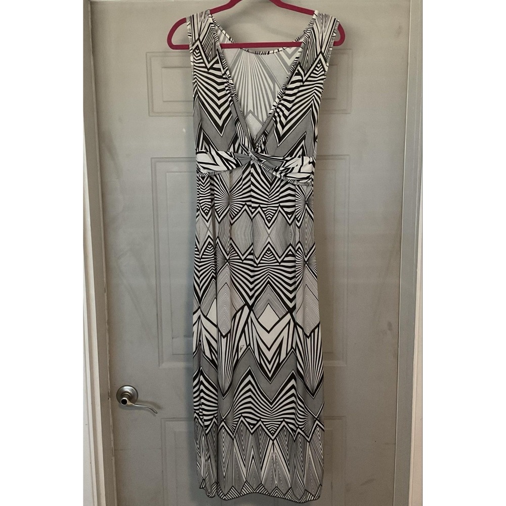 Womens Plus Size XL/XXL Black Geometric Sleeveless V Neck Shin Length Sundress